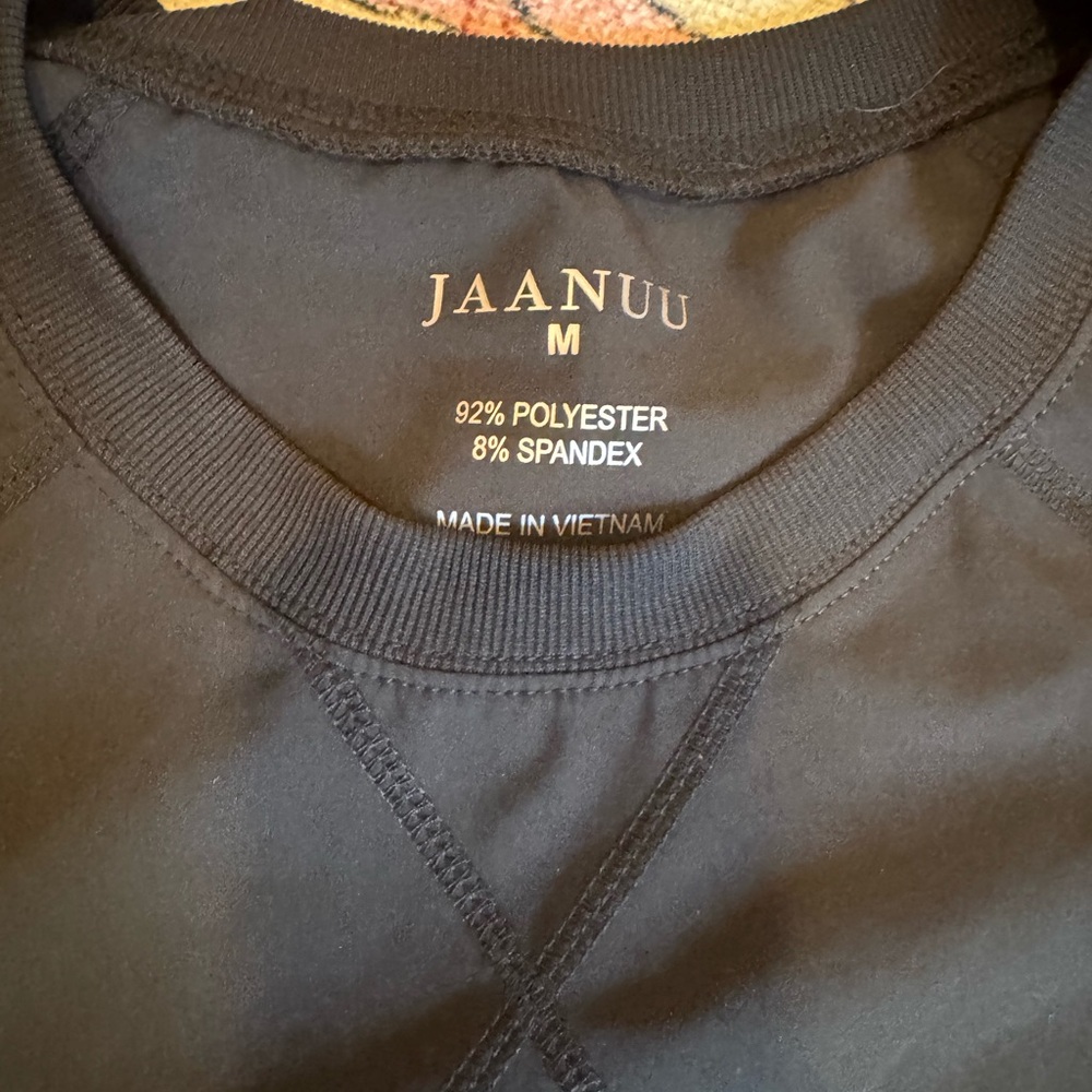 Scrub tee - Picture 2 of 5